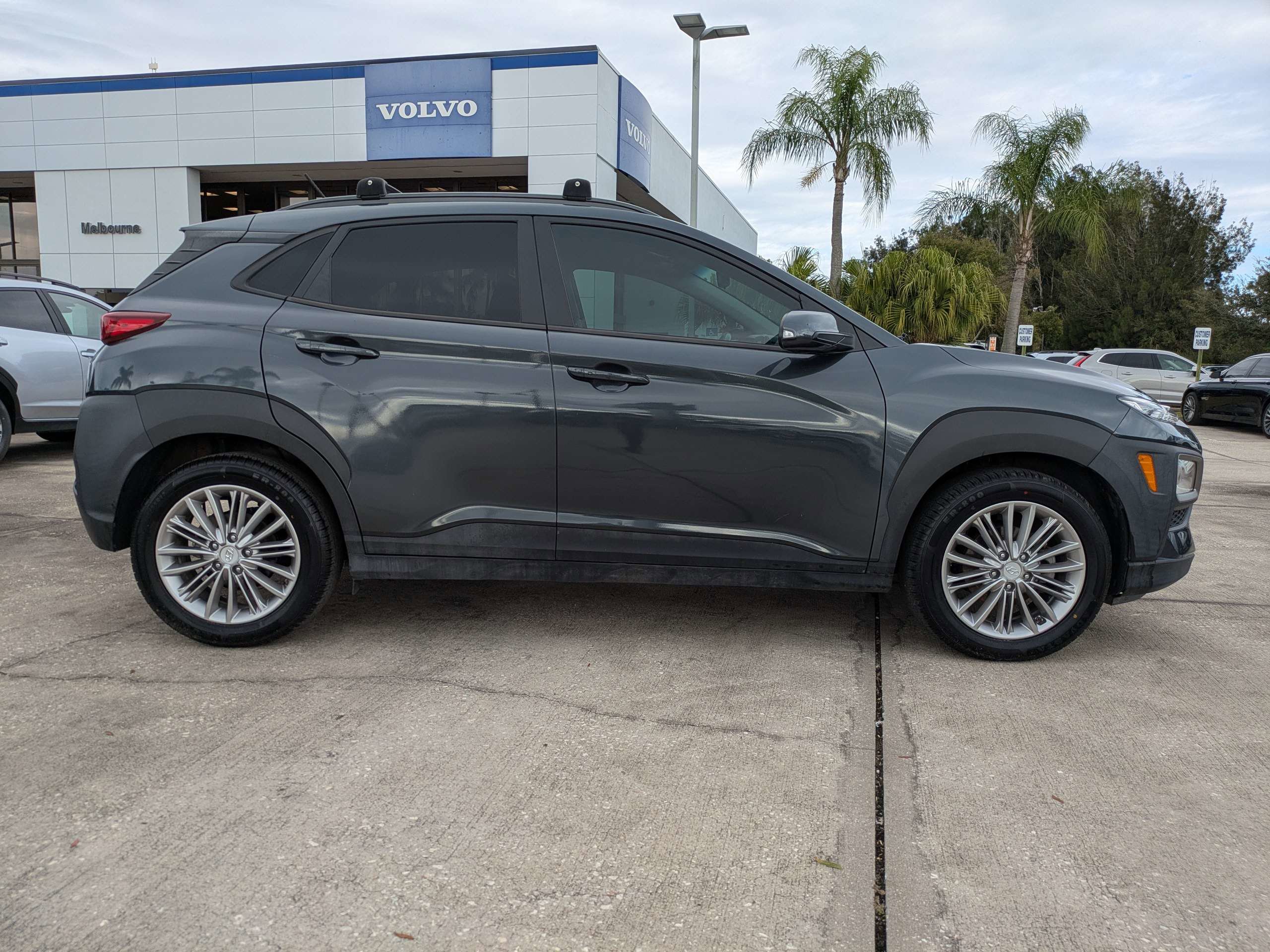 Used 2021 Hyundai Kona SEL image 3