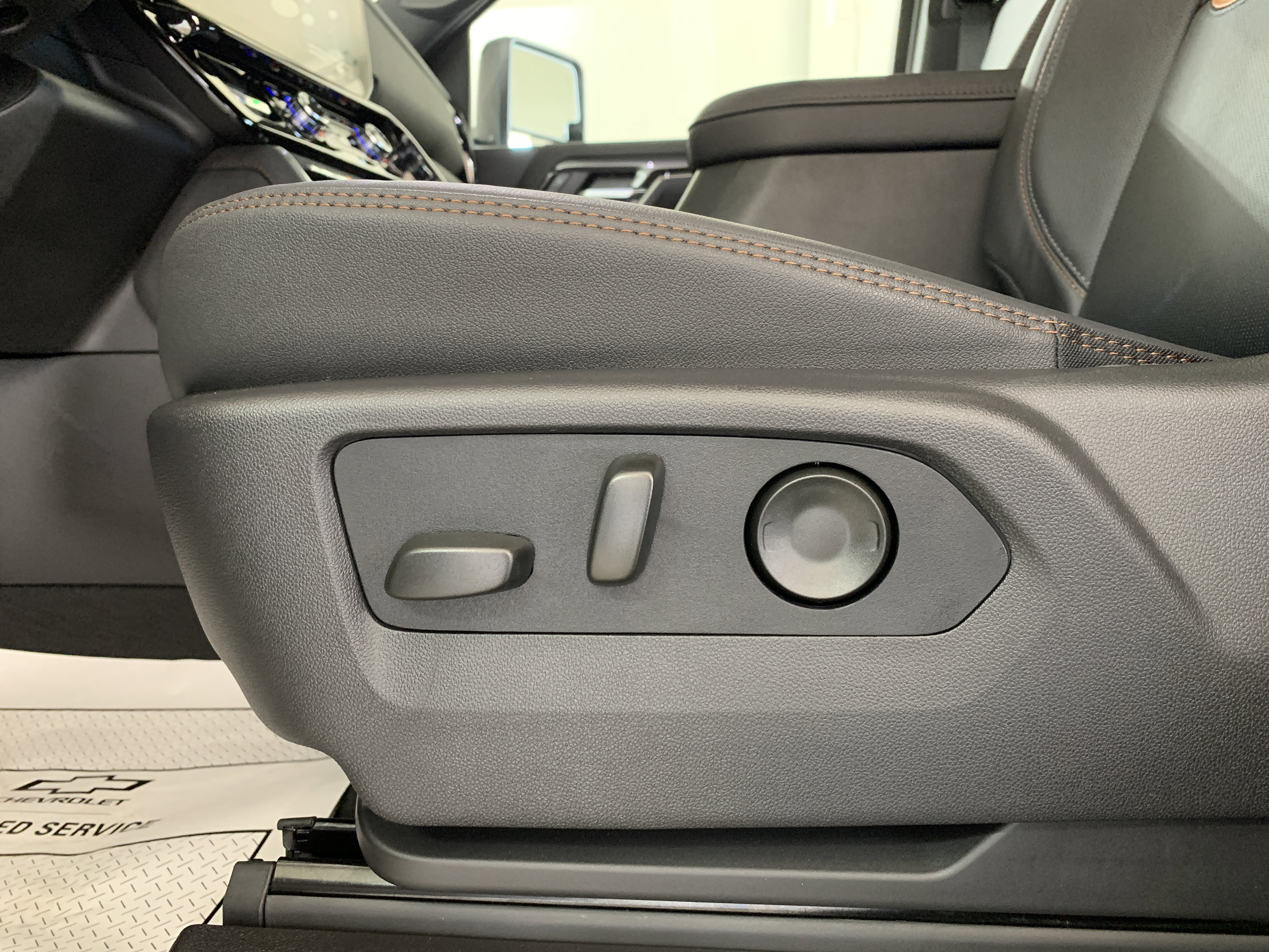 New 2025 GMC Sierra 2500 AT4 w/ AT4 Premium Plus Package image 19