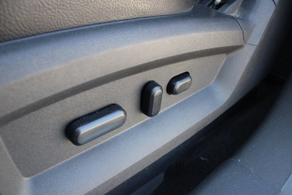 Used 2013 Ford Edge Limited FWD image 3