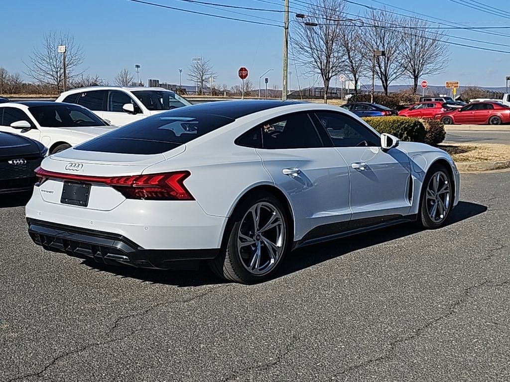 Used 2023 Audi e-tron GT Premium Plus image 12
