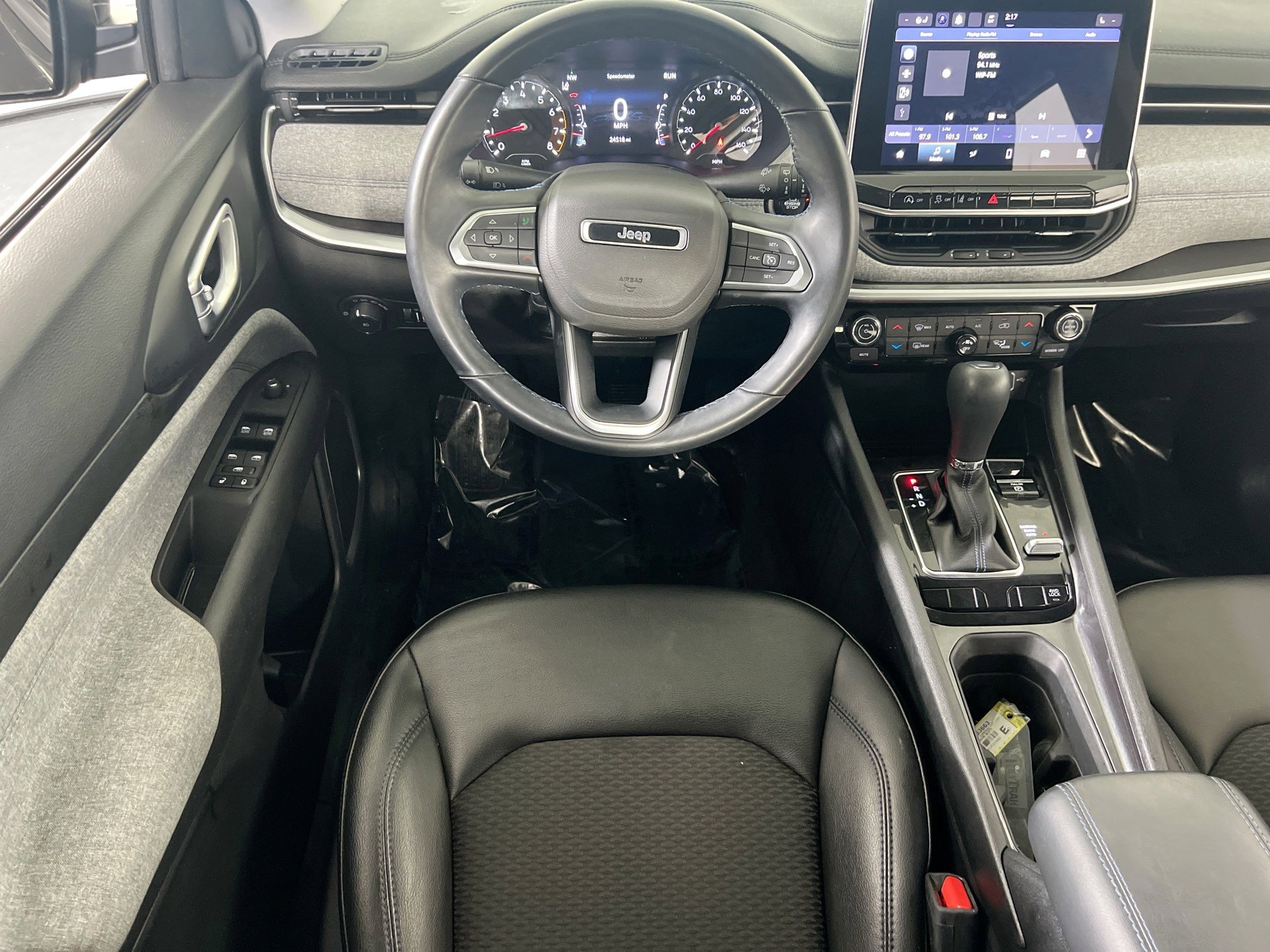 Used 2022 Jeep Compass Latitude w/ Convenience Group image 21