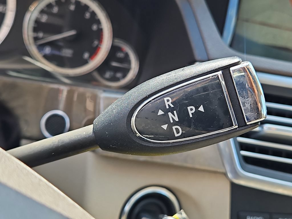 Used 2010 Mercedes-Benz E 350 4MATIC Sedan image 31