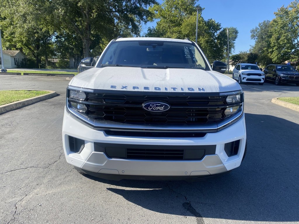 New 2025 Ford Expedition Max Platinum image 2
