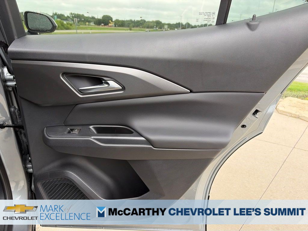 New 2026 Chevrolet Equinox EV LT w/ Comfort Package FWD image 30
