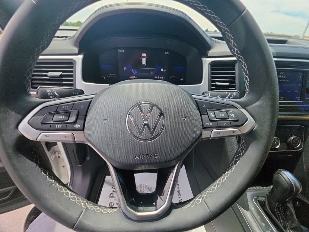 Used 2022 Volkswagen Atlas Cross Sport SE FWD image 16