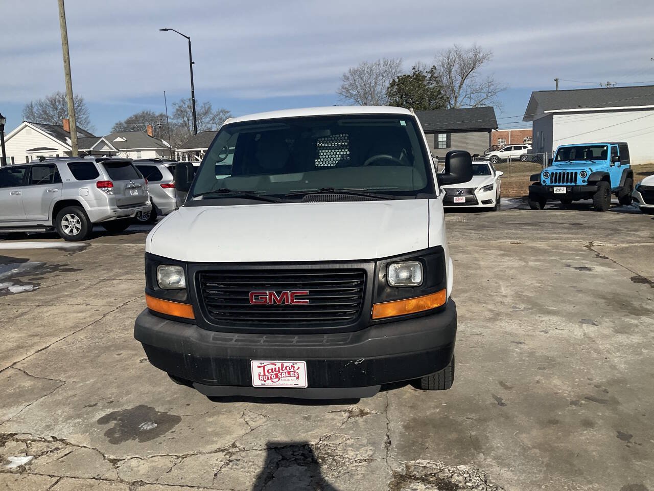 Used 2015 GMC Savana 2500 RWD image 8
