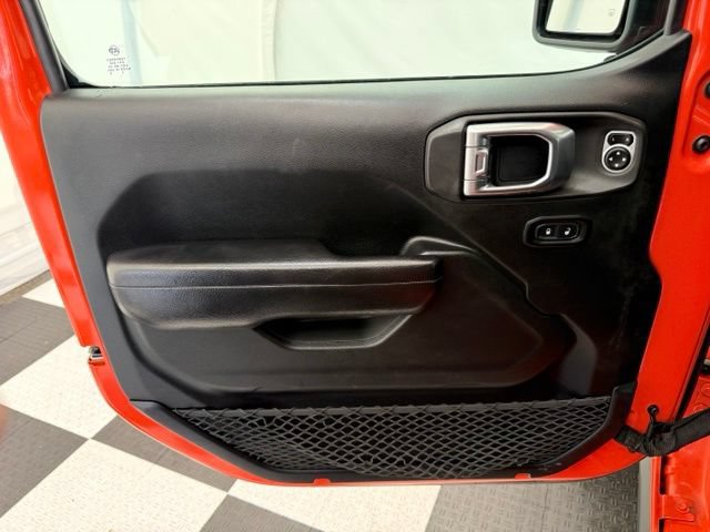Used 2018 Jeep Wrangler Rubicon w/ Uconnect 4C Nav & Sound Group AWD/4WD image 20
