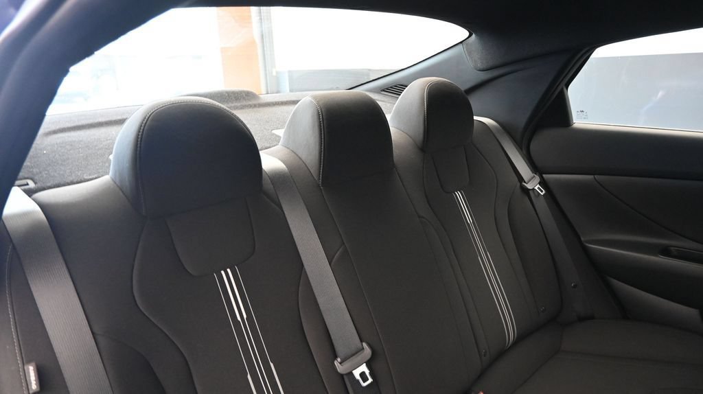 Certified 2025 Hyundai Elantra Sport FWD image 14