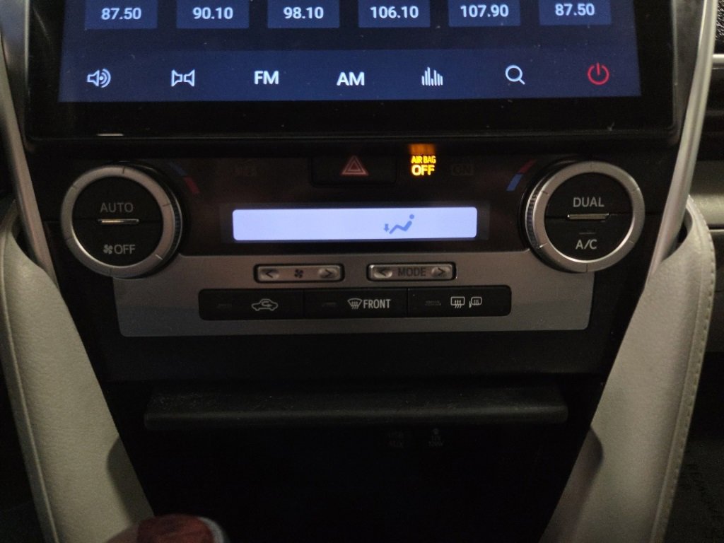 Used 2013 Toyota Camry XLE image 26