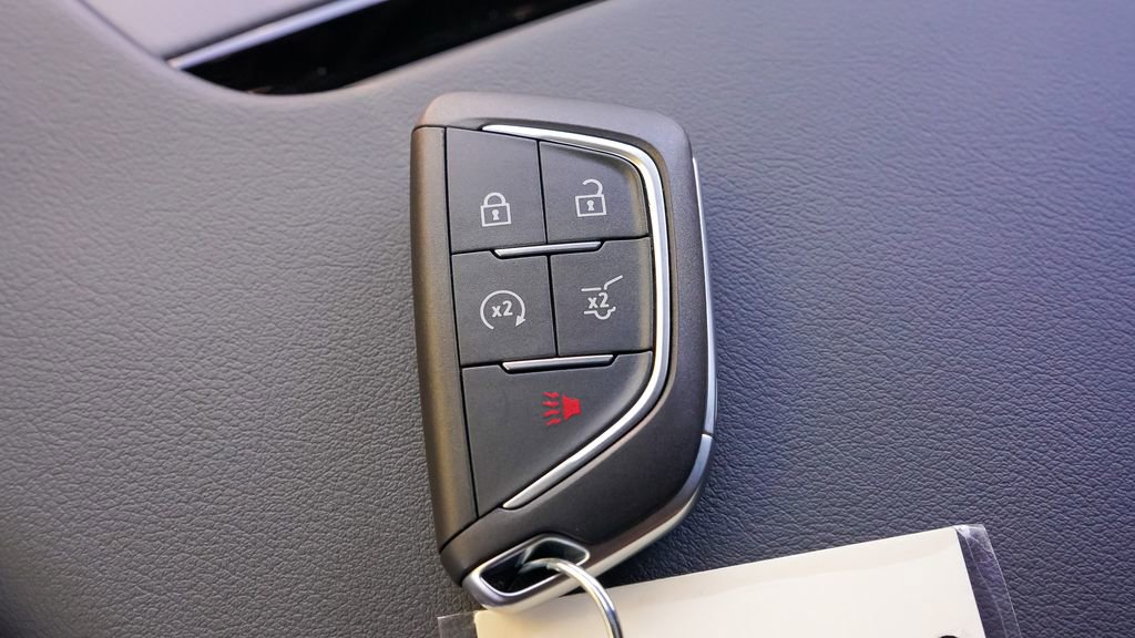 Used 2025 Cadillac Lyriq Luxury image 38