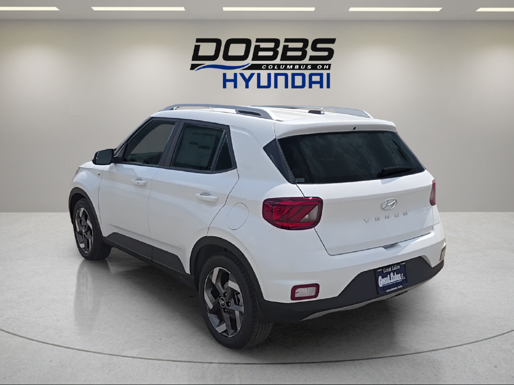 New 2026 Hyundai Venue SEL FWD image 3