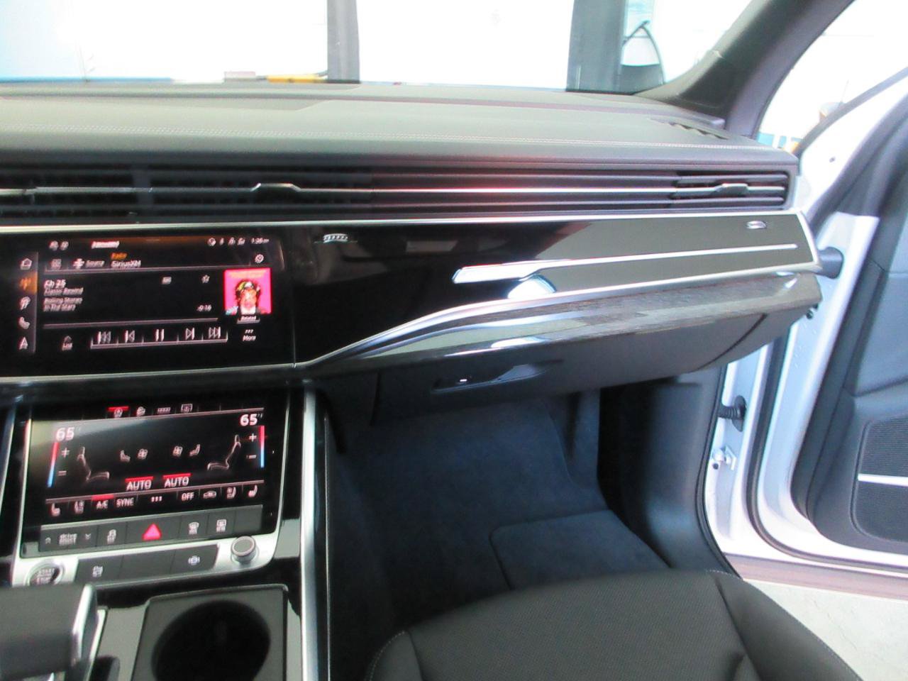 Used 2025 Audi Q7 3.0T Premium Plus w/ Premium Plus Package AWD/4WD image 55