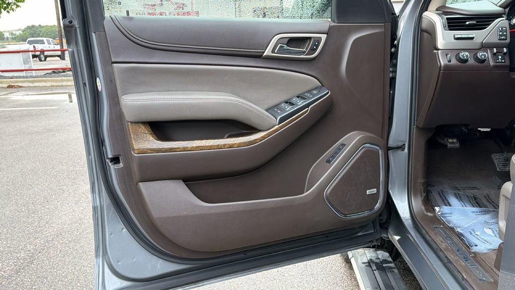 Used 2019 GMC Yukon Denali w/ Denali Ultimate Package AWD/4WD image 13