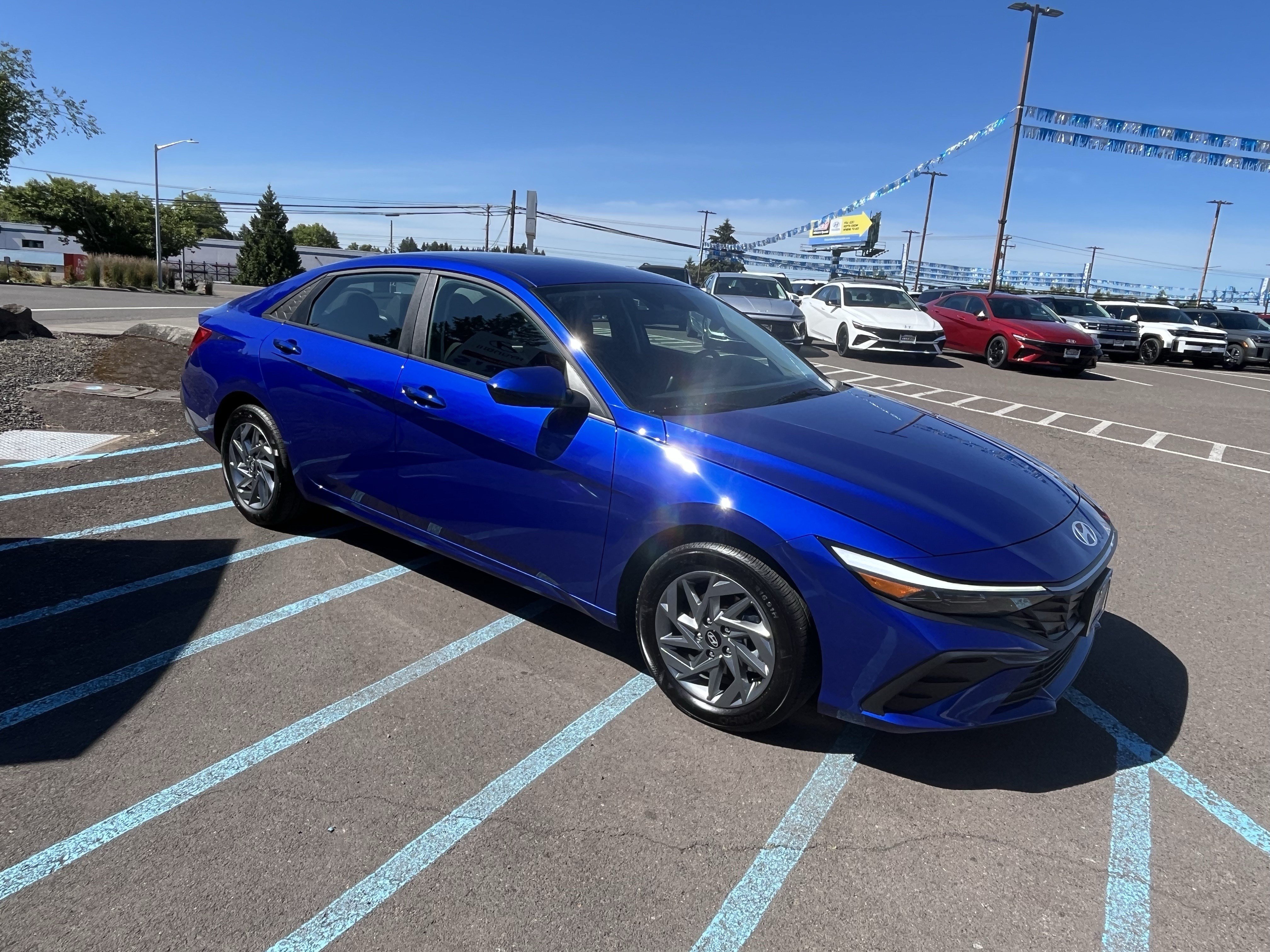 Certified 2025 Hyundai Elantra Hybrid FWD image 7