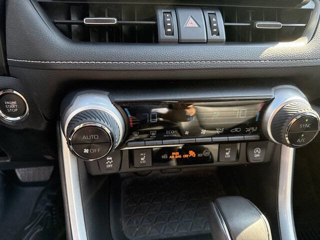 Used 2023 Toyota RAV4 XLE Premium AWD/4WD image 21