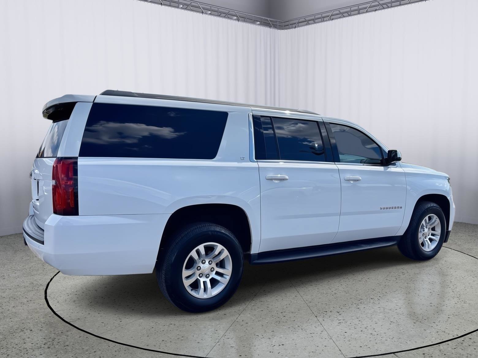 Used 2018 Chevrolet Suburban LT AWD/4WD image 6