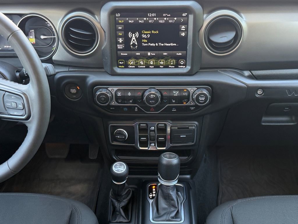 Used 2023 Jeep Wrangler Unlimited w/ Cold Weather Group AWD/4WD image 16