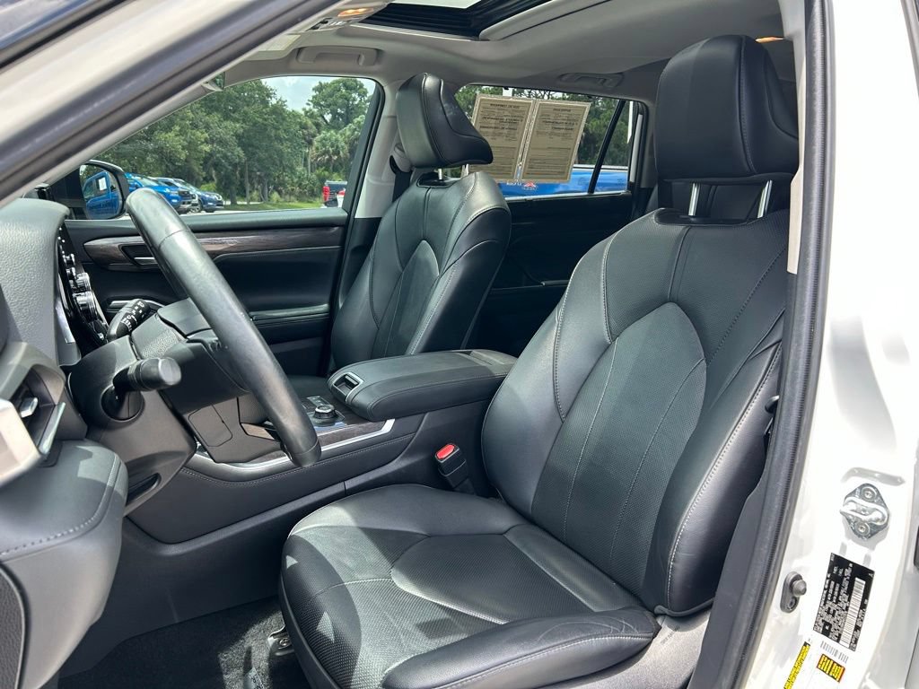 Used 2021 Toyota Highlander Limited AWD/4WD image 21