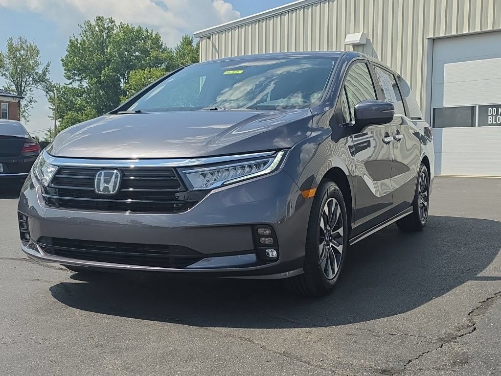 Certified 2024 Honda Odyssey EX-L image 3