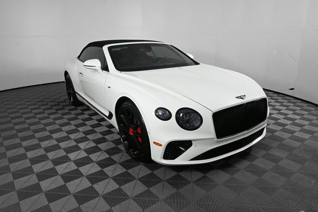 Used 2021 Bentley Continental GT V8 image 21