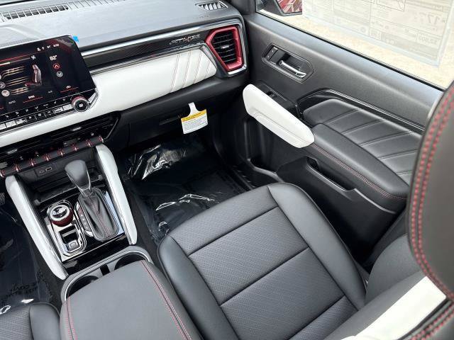 New 2026 GMC Canyon AT4X w/ LPO, Black Badging Package AWD/4WD image 27