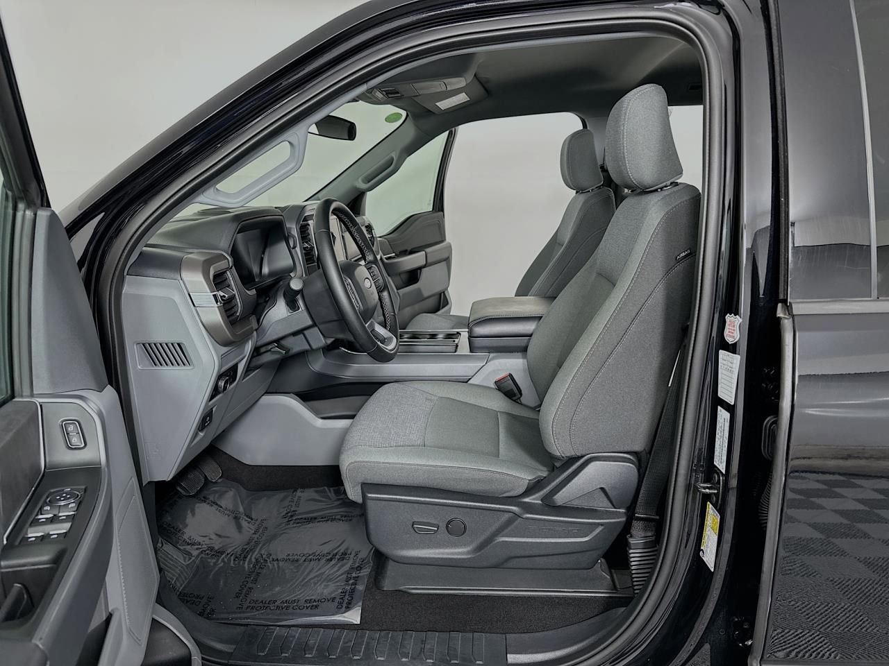 Used 2025 Ford F150 XLT w/ Equipment Group 301A Standard image 27