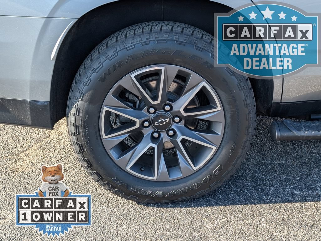 Used 2023 Chevrolet Tahoe Z71 w/ Luxury Package AWD/4WD image 4