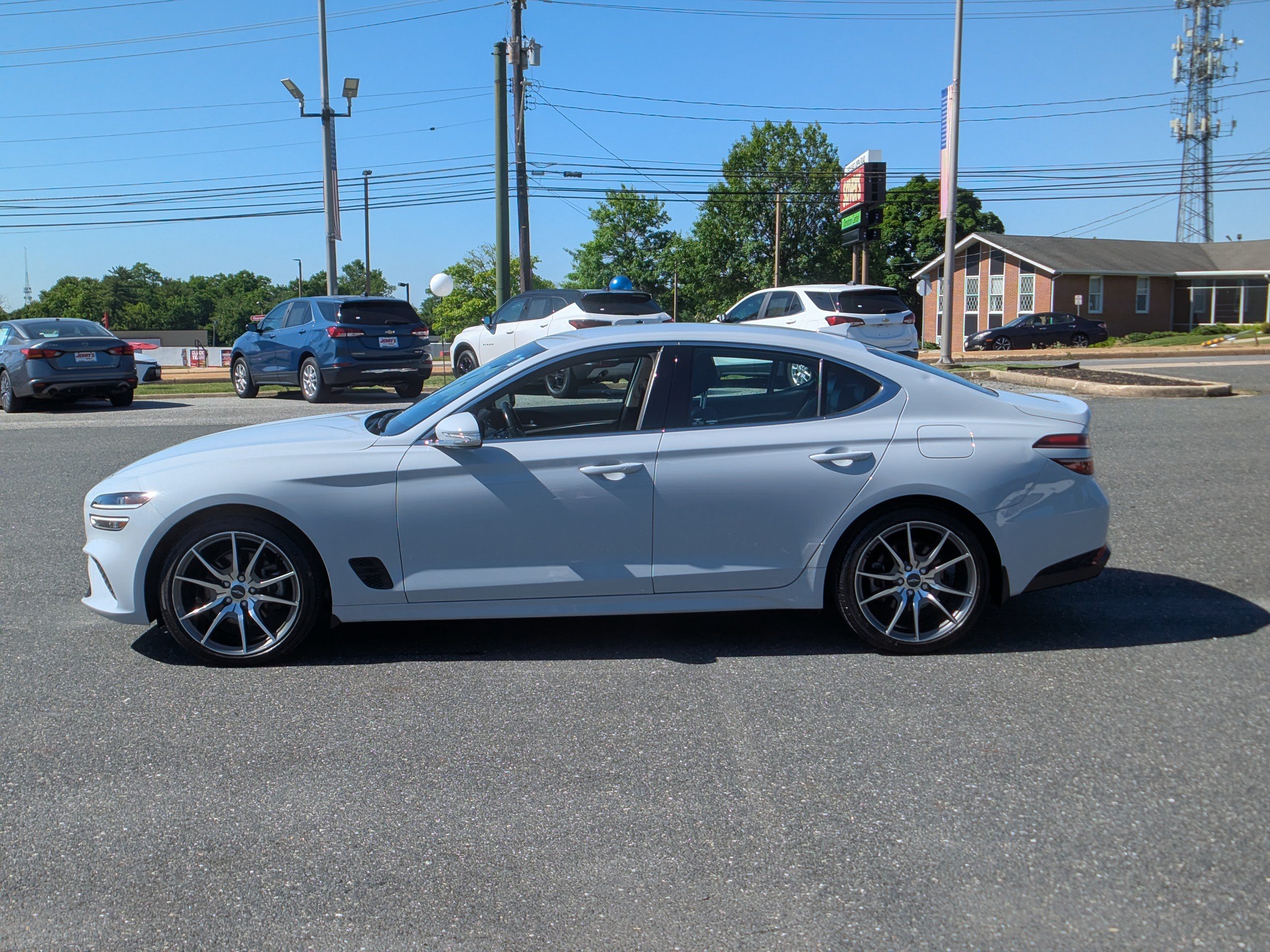 Used 2023 Genesis G70 2.0T AWD/4WD image 5