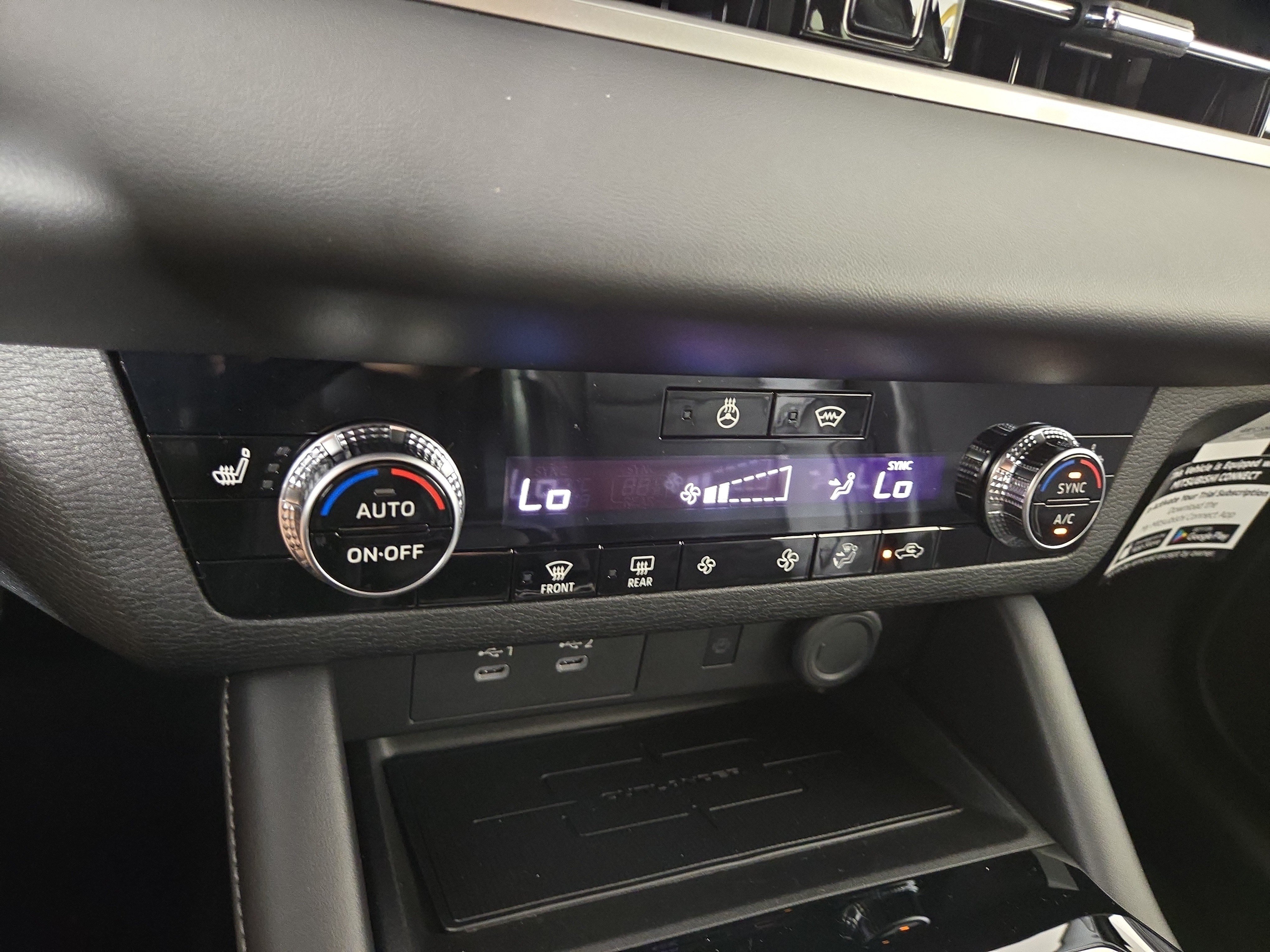 New 2026 Mitsubishi Outlander LE AWD/4WD image 26