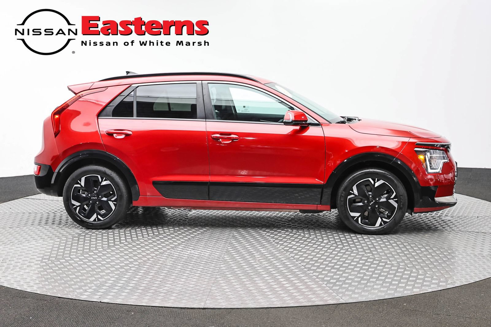 Used 2023 Kia Niro Wind w/ Wind Preserve Package FWD image 4