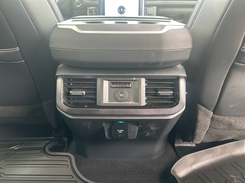 Used 2025 Ford F150 Lightning Platinum image 26