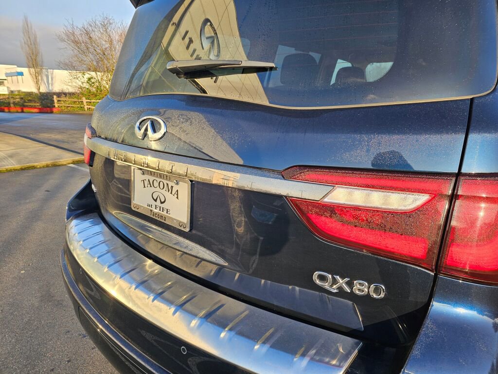 Used 2024 INFINITI QX80 Premium Select w/ Cargo Package image 18