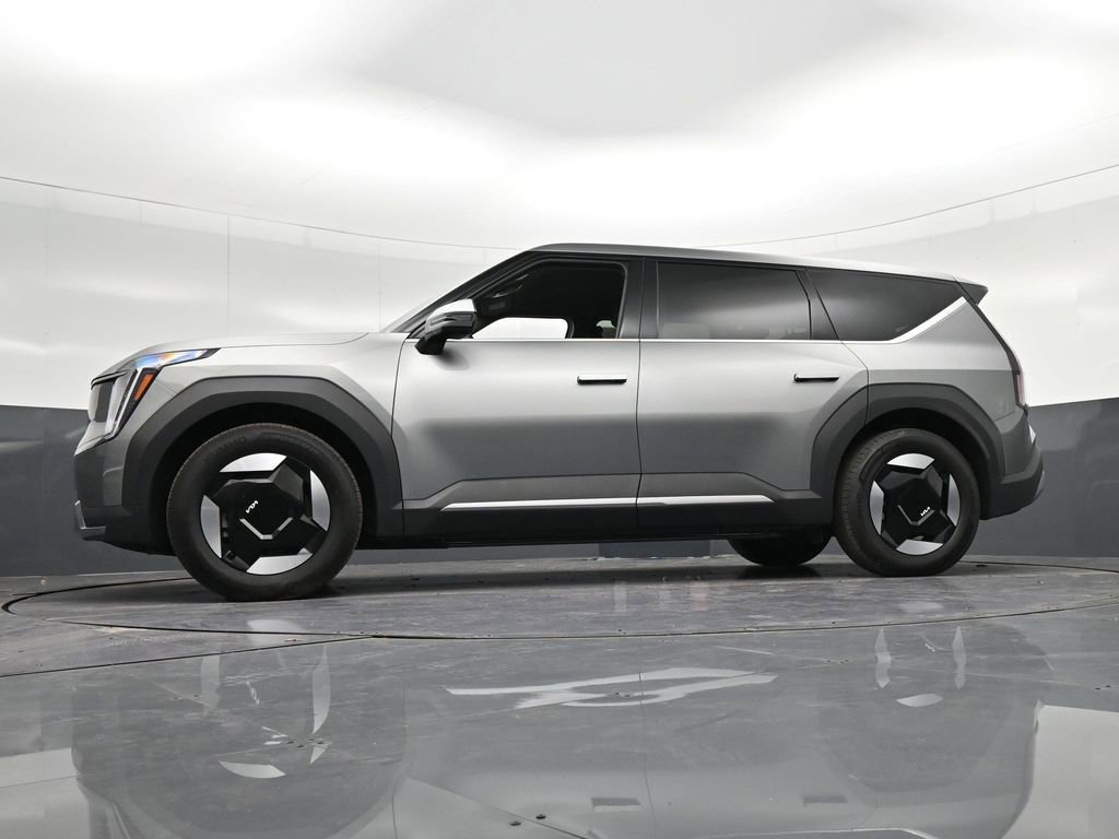 Used 2025 Kia EV9 Light image 41