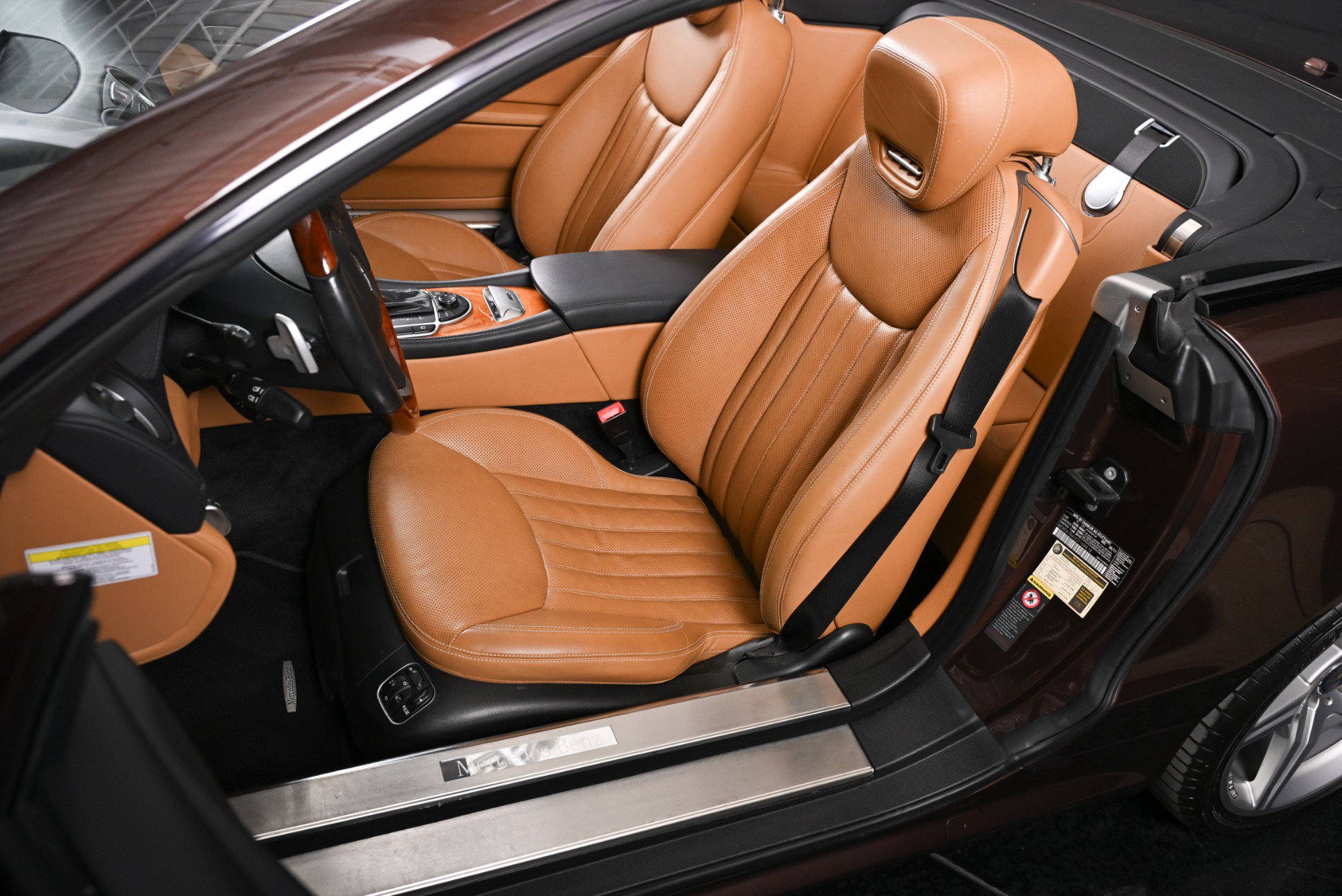 Used 2012 Mercedes-Benz SL 550 image 6