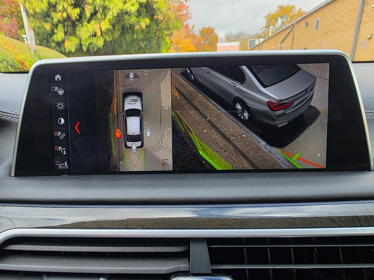 Used 2019 BMW 750i xDrive w/ Executive Package image 29