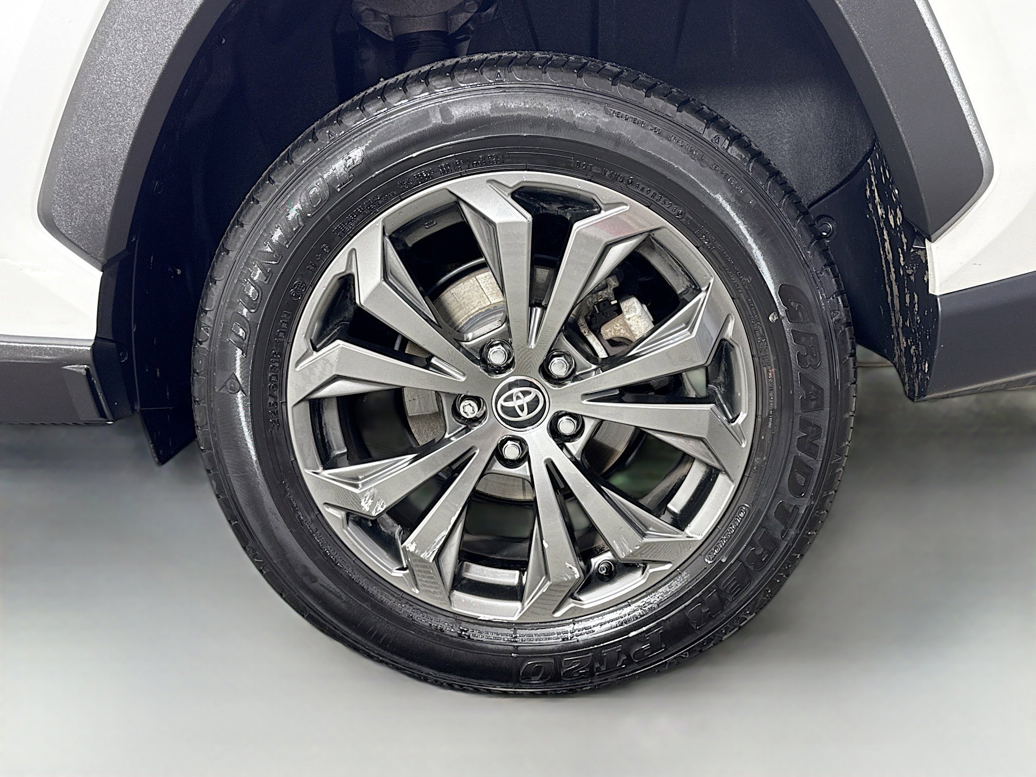 Used 2023 Toyota RAV4 Limited AWD/4WD image 29