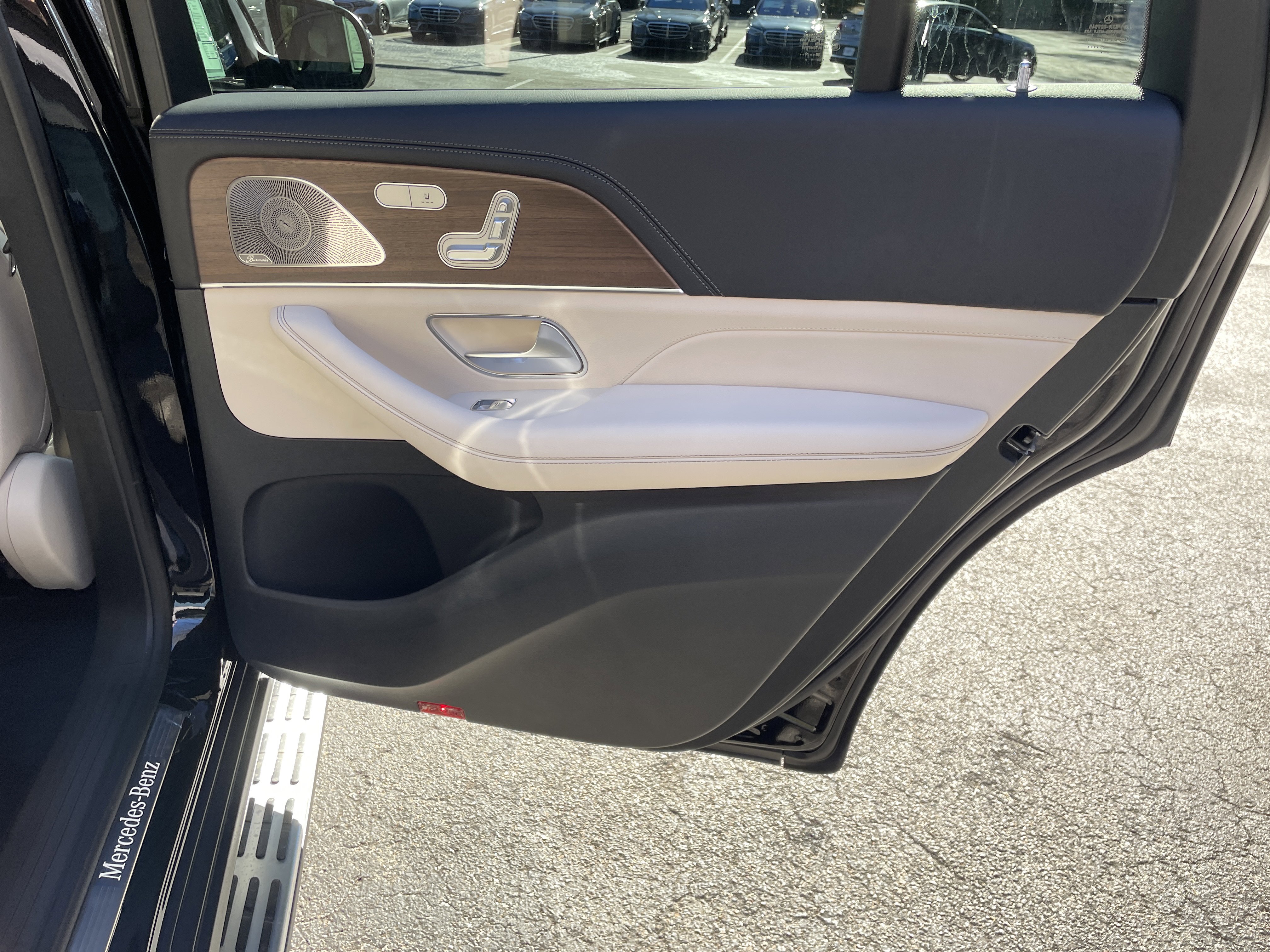 New 2026 Mercedes-Benz GLS 580 4MATIC image 40