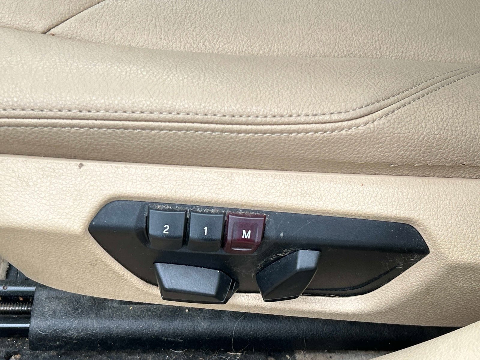 Used 2014 BMW 320i xDrive Sedan AWD/4WD image 21