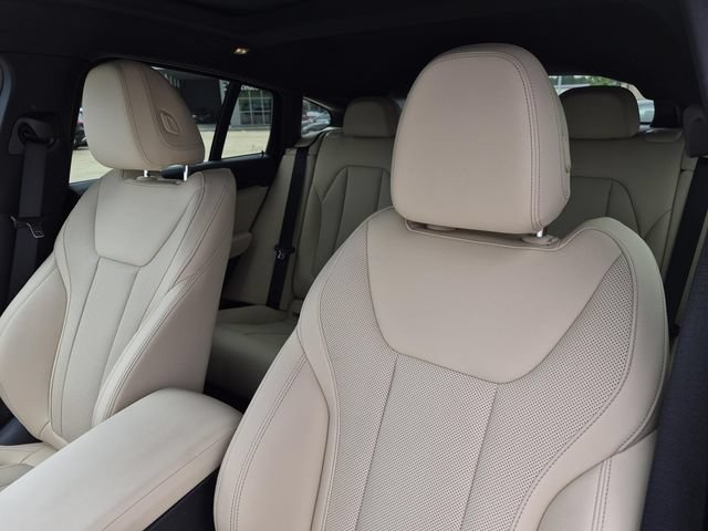 Used 2024 BMW X4 xDrive30i w/ Premium Package AWD/4WD image 15