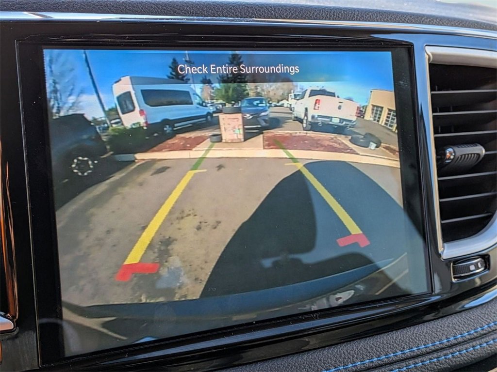 Used 2021 Chrysler Pacifica Touring image 39