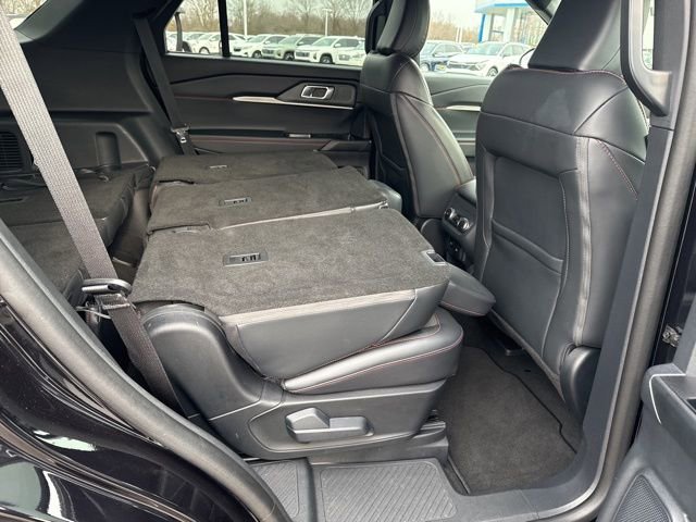 Used 2025 Ford Explorer ST-Line w/ ST-Line Street Pack image 53