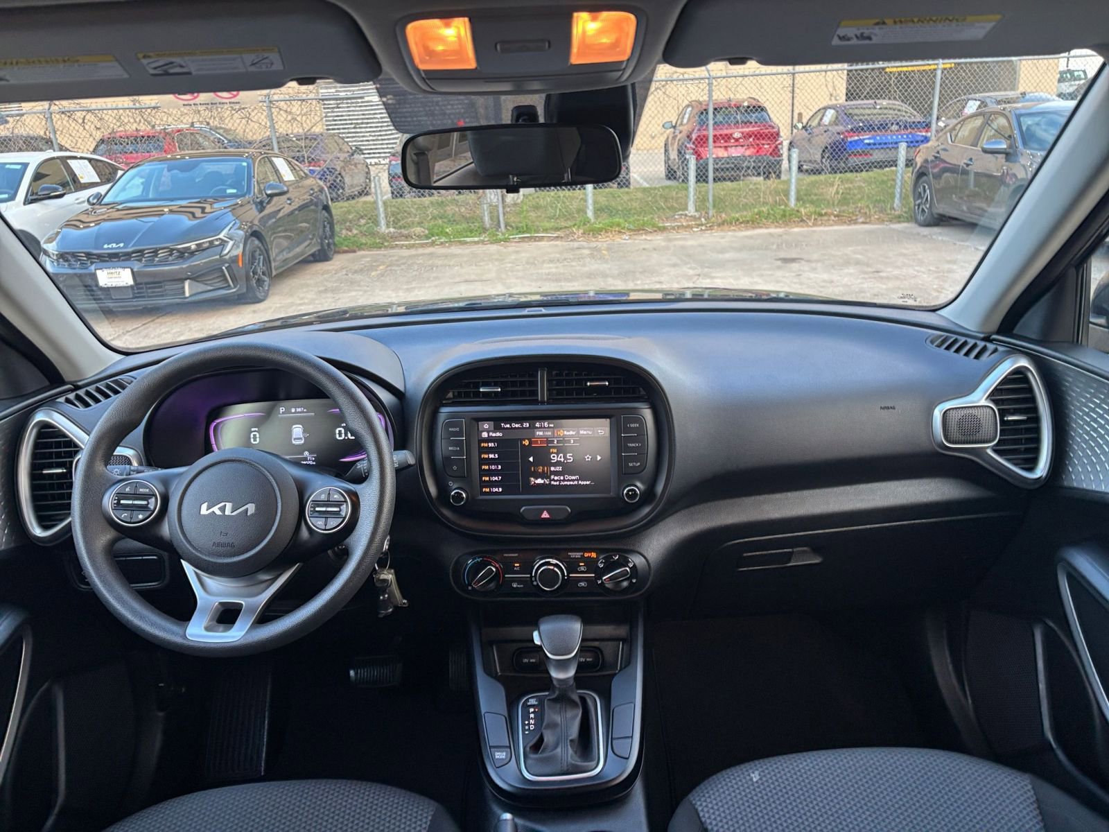 Used 2025 Kia Soul LX w/ Option Group 015 image 31