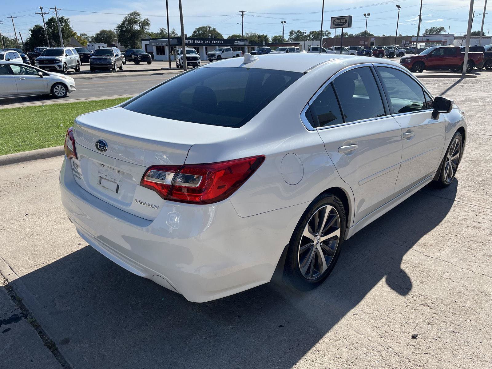 Used 2016 Subaru Legacy 2.5i Limited AWD/4WD image 8
