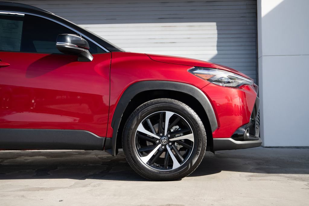 Used 2025 Toyota Corolla Cross AWD Hybrid w/ Convenience Package image 5