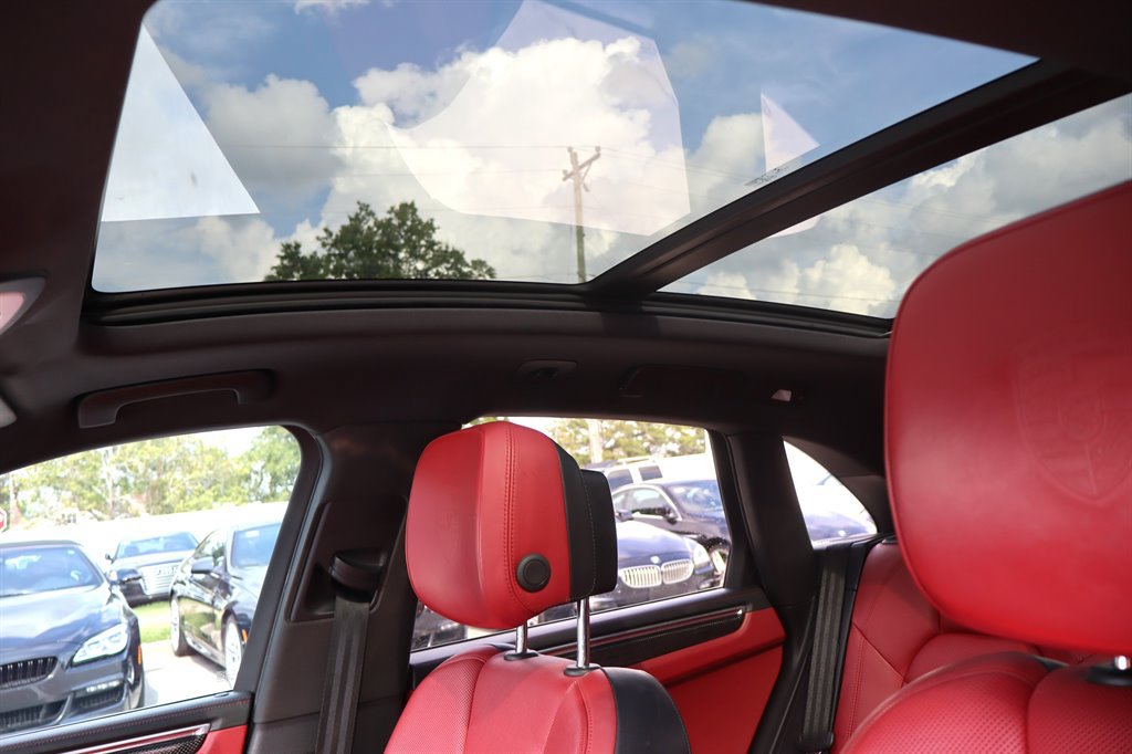 Used 2015 Porsche Macan S AWD/4WD image 30