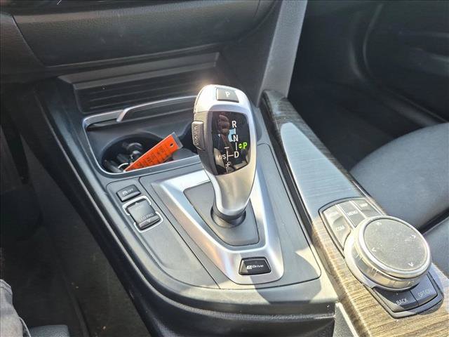 Used 2018 BMW 330e RWD image 11