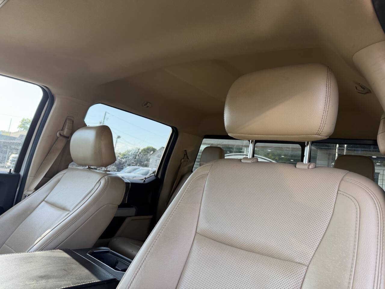Used 2017 Ford F250 Lariat w/ Lariat Value Package AWD/4WD image 10