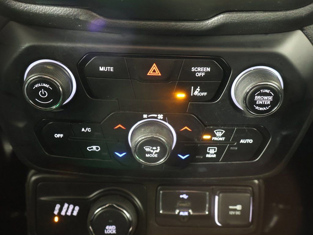 Used 2022 Jeep Renegade Limited AWD/4WD image 45