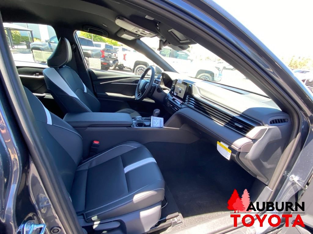 New 2026 Toyota Camry SE w/ Convenience Package FWD image 10