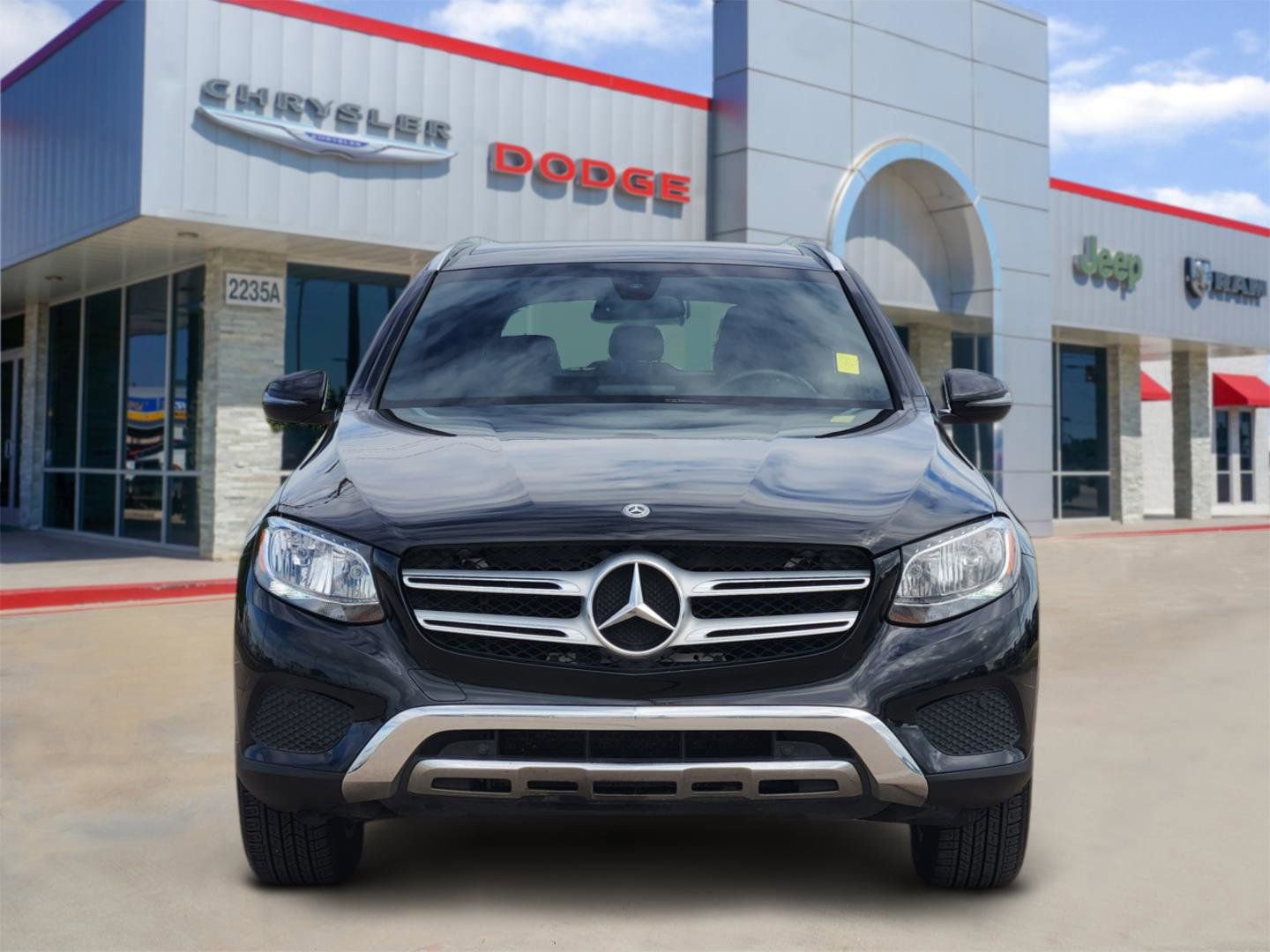 Used 2019 Mercedes-Benz GLC 300 4MATIC image 5